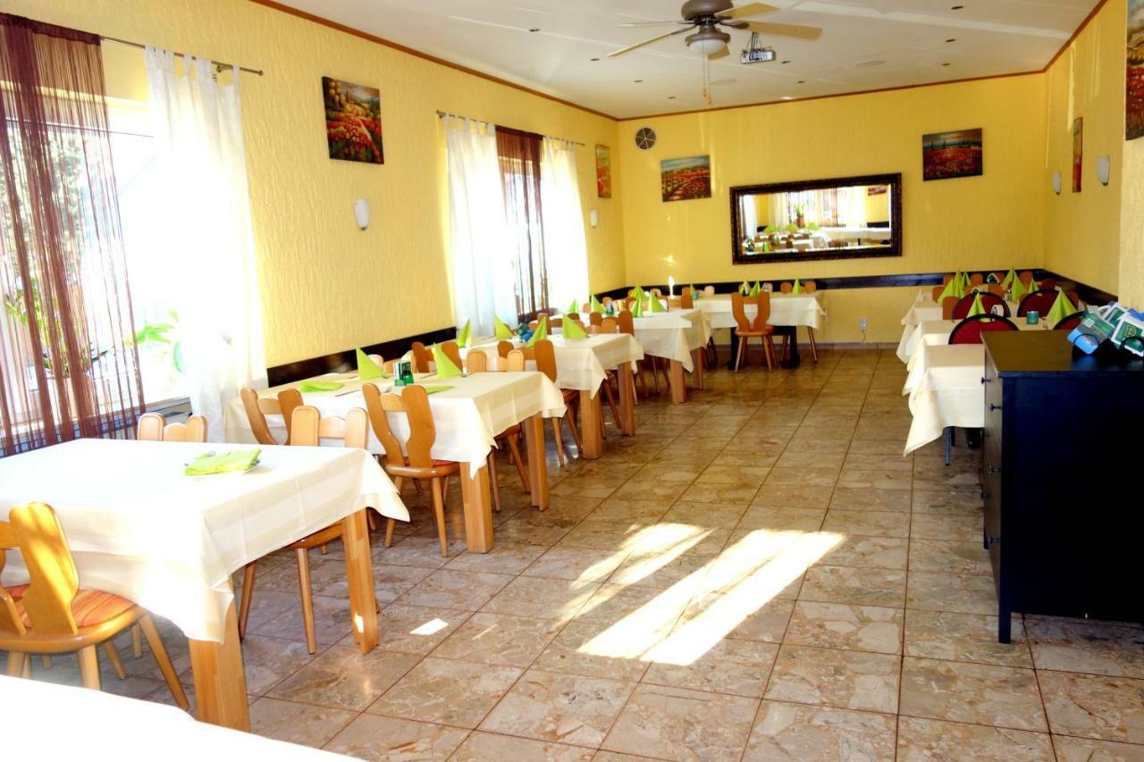 Hotel Restaurant Lindenhof Riedstadt Dış mekan fotoğraf